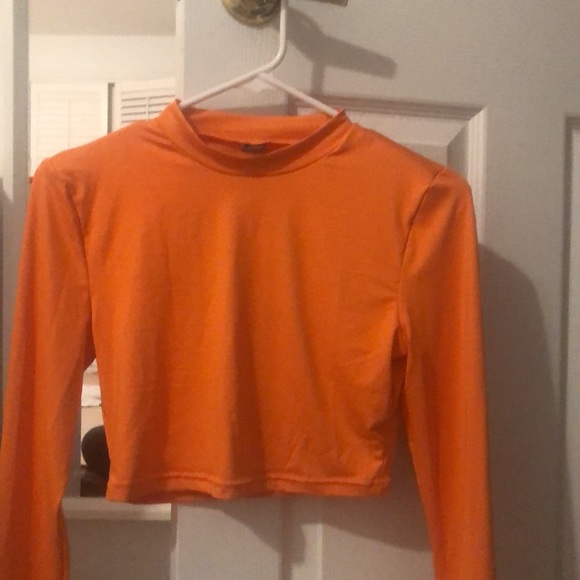 Shein never worn orange crop top. SIZE SMALL - Picture 2 of 3